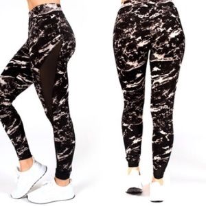 Beautiful workout  leggings with mesh on the side